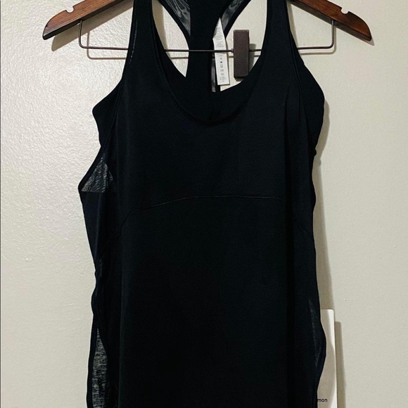 Lululemon twist around top 2-in-1 tank - Picture 4 of 4